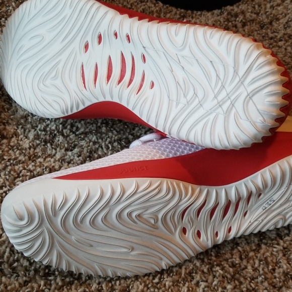 Men's White/Red Adidas Sneakers NWOT - Picture 6 of 6